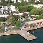 Moon Beach&hotel Hotel *