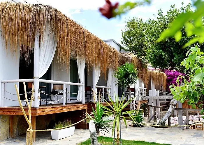 Moon Beach&hotel Hotel *